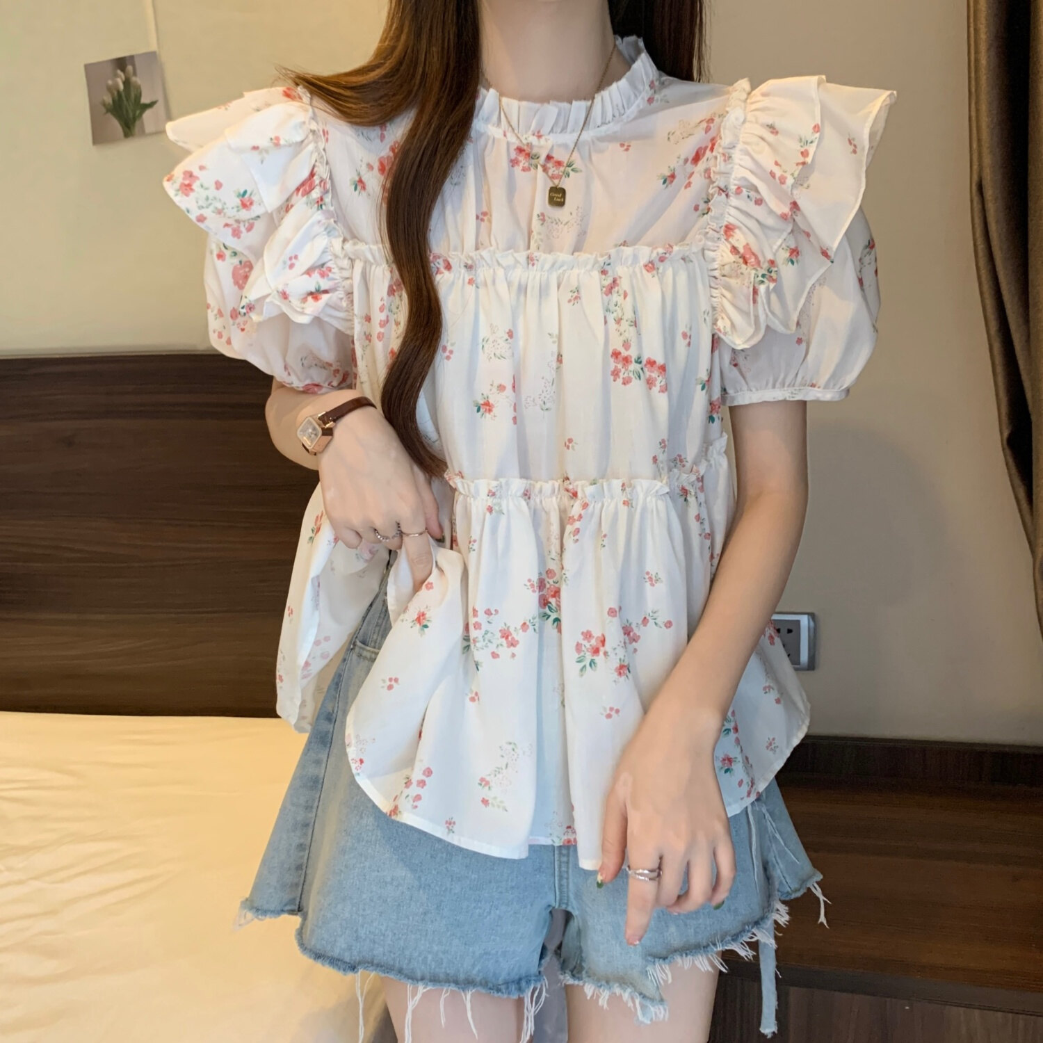 Wooden Ear Edge Splicing Bubble Sleeve Shirt Female 2023 Summer New Sweet Foreign Style Floral Short Sleeve Top