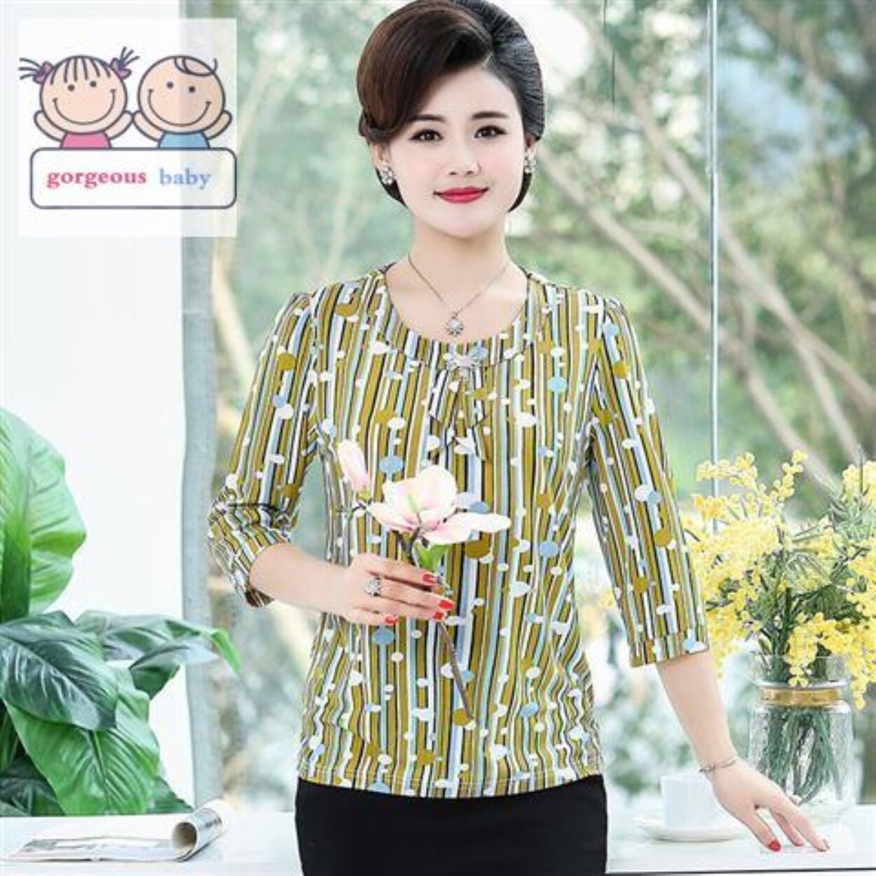 facebook celebrity daily wear women Middle-aged and old women's mother code the new spring clothing T-shirt 40 to 50 years old middle-aged women backing sleeve blouse in summer