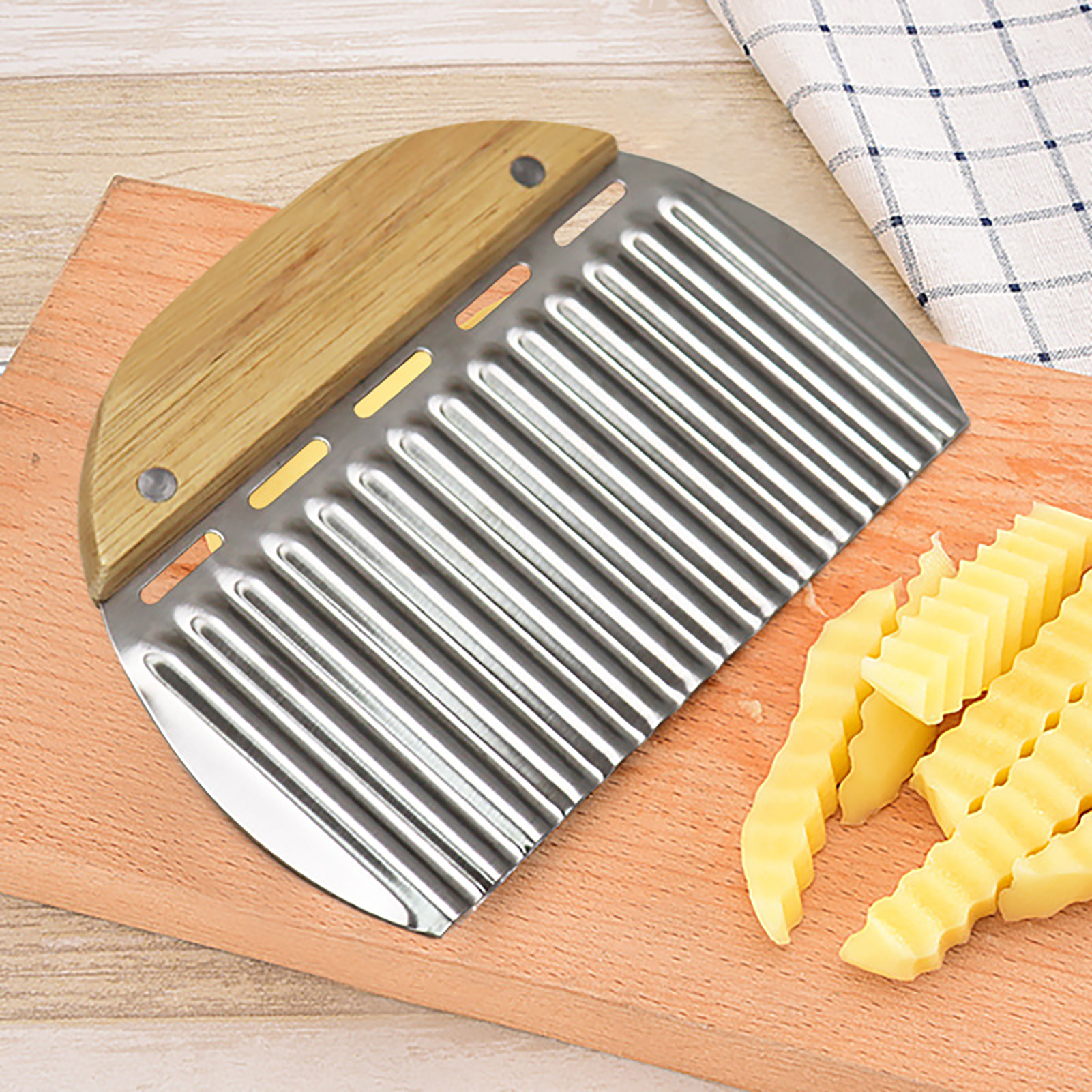 Terylin Potato Chip Cutter Corrugated Sharp Blade Rustproof Food Grade Comfortable Grip Crinkle Cutter Ergonomic Handle Wavy French Fries Potato Cutter for Kitchen French Fries Cutter