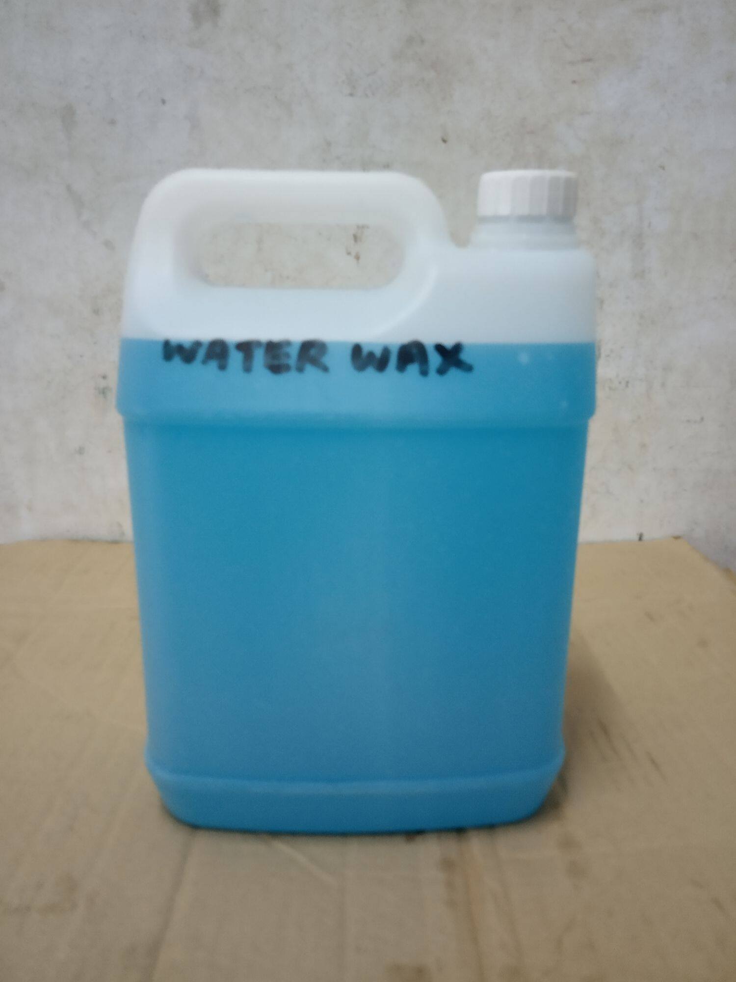 Water wax utk 5 liter utk mengilatkan kereta anda. Lazada
