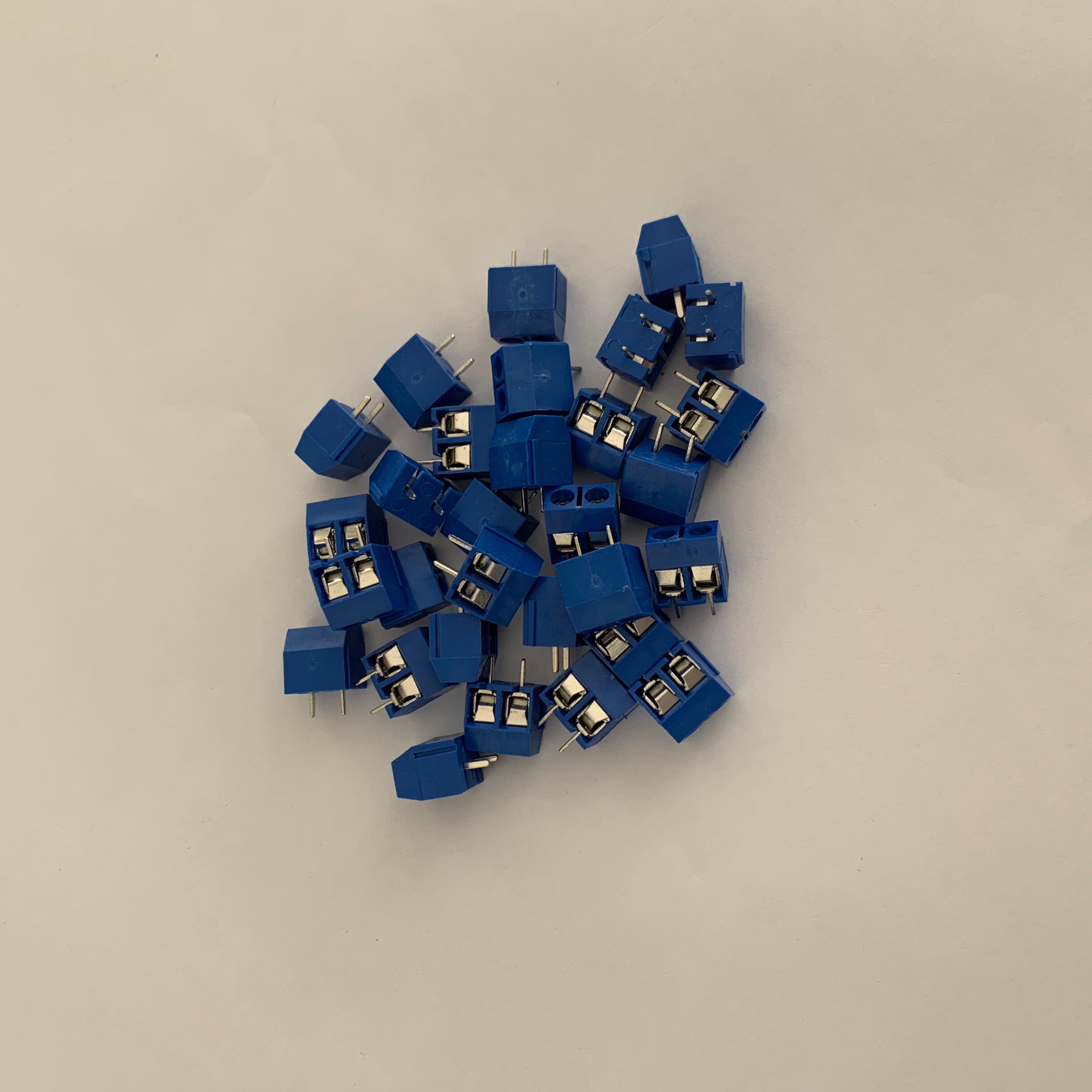 500ชิ้น/ล็อตKf301-2p SpliceประเภทสกรูPcbระยะห่าง5.0 Terminal Iron Pin ...