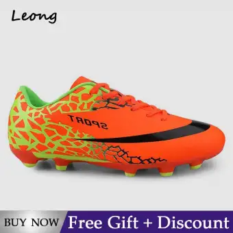 soccer cleats low top