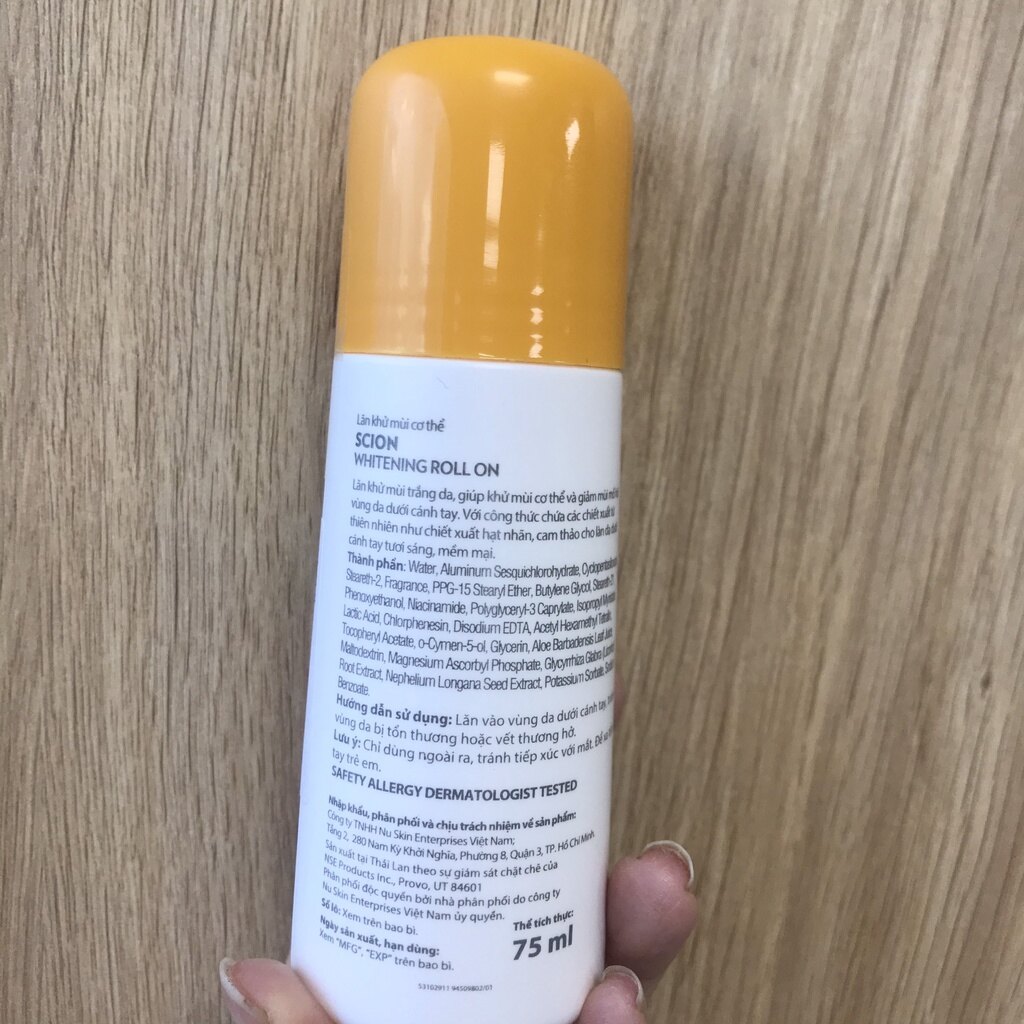 Scion Lăn Khử Mùi Whitening Roll On 75ml (Mẫu Mới - Có sẵn)