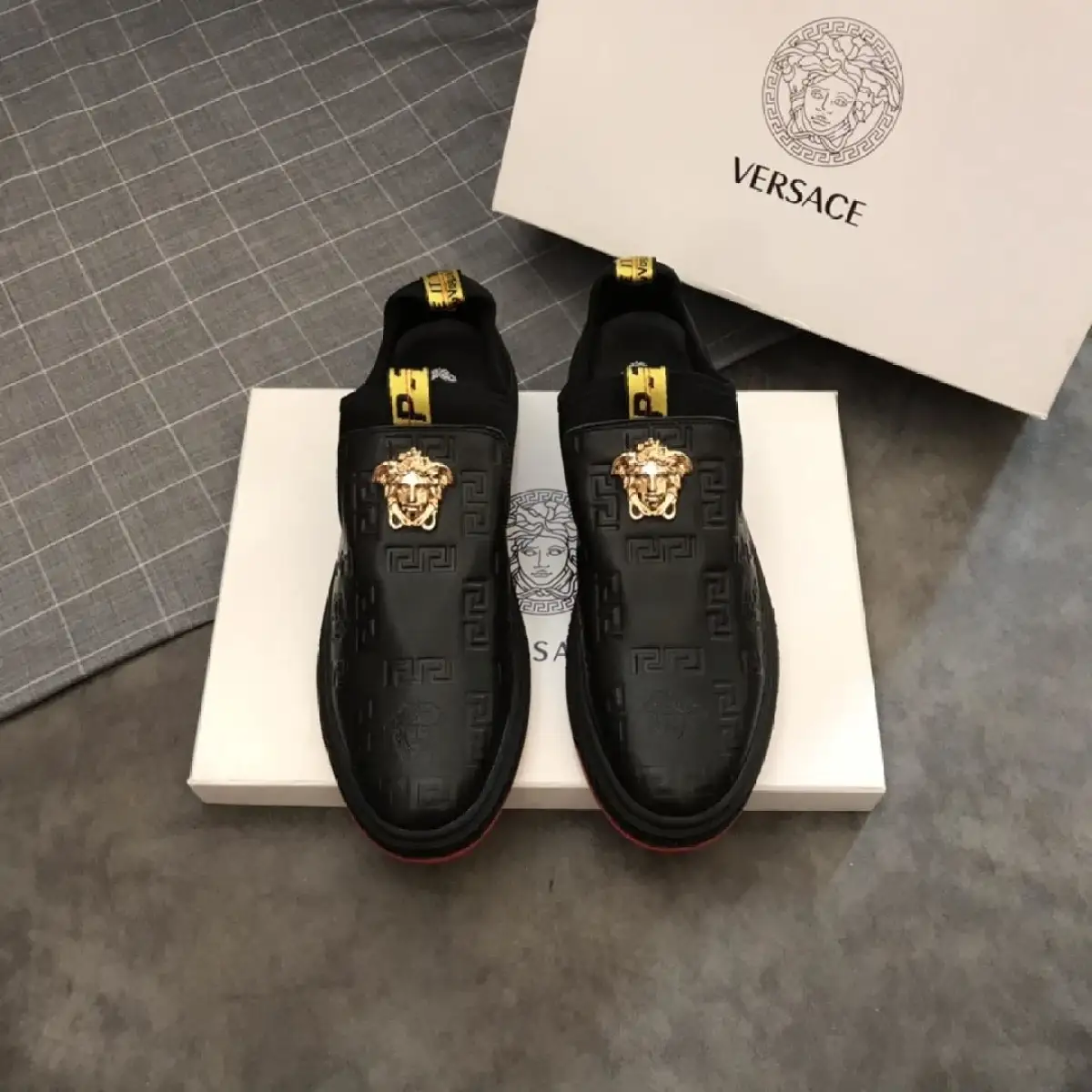versace men's casual shoes