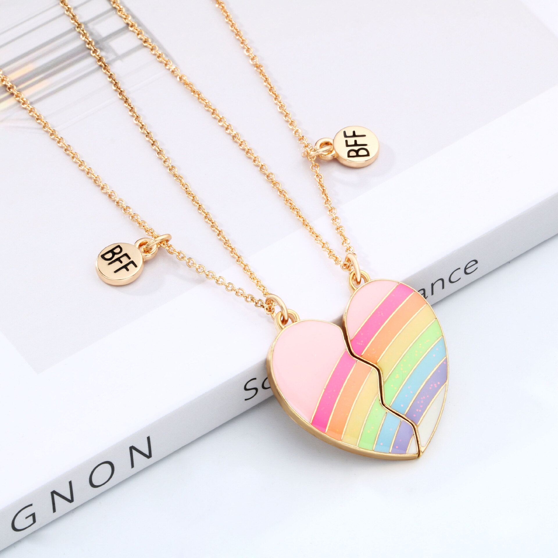 👭Rainbow Heart Necklace for best friend pcs magnetic friendship