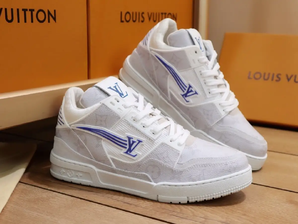 trendy shoe brands