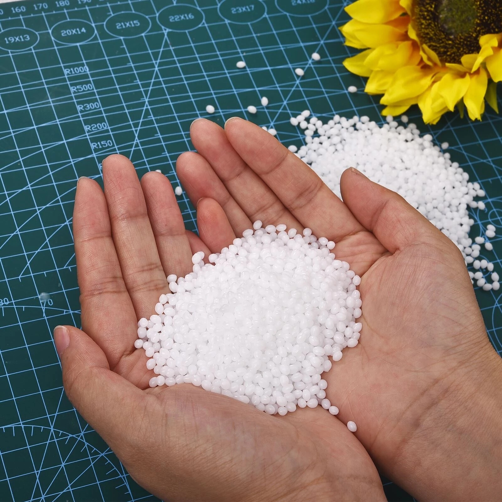 Polocat 50g Polycaprolactone DIY Polymorph Thermoplastic Friendly Plastic Pellet