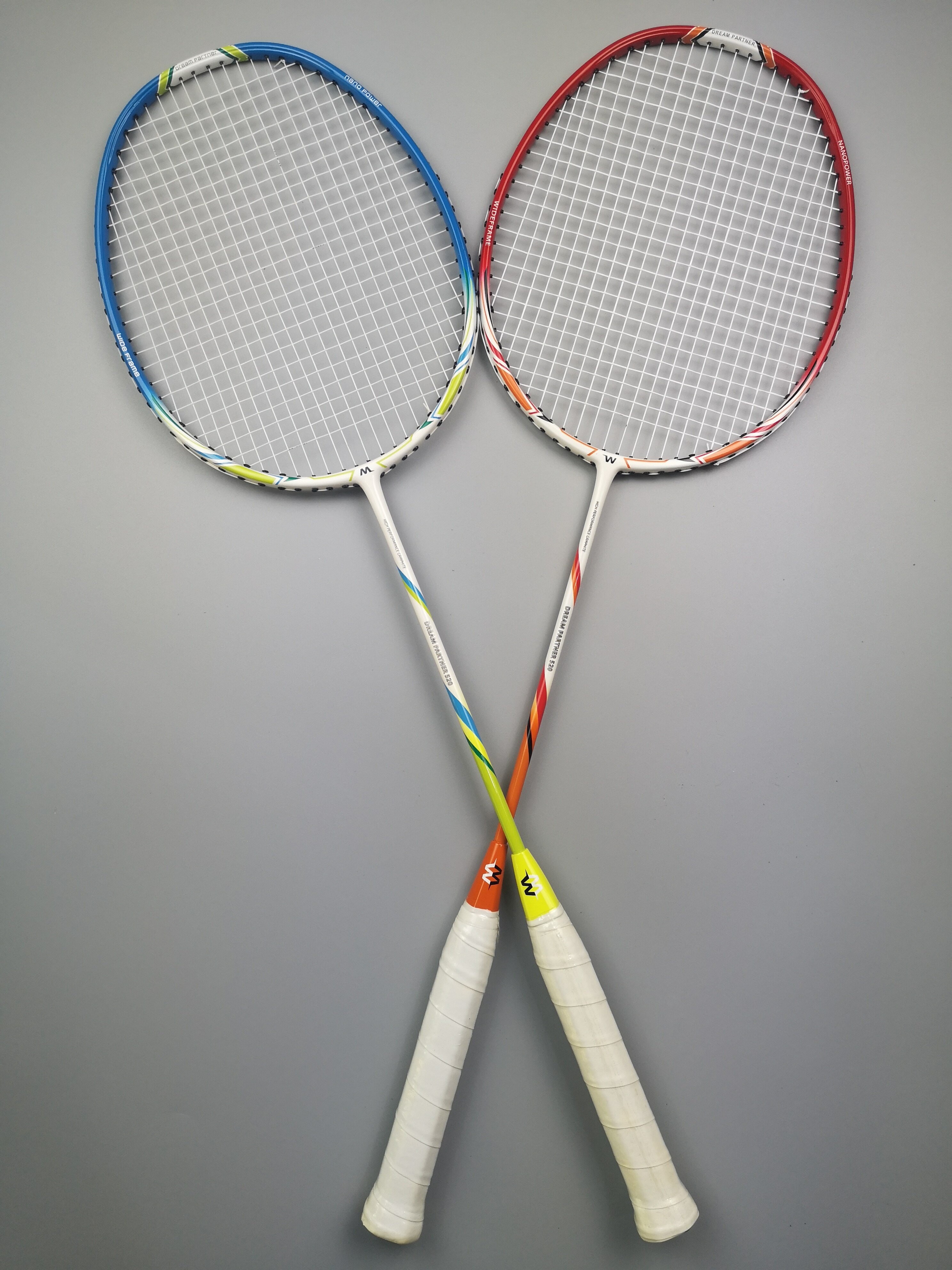 26 lbs badminton racket