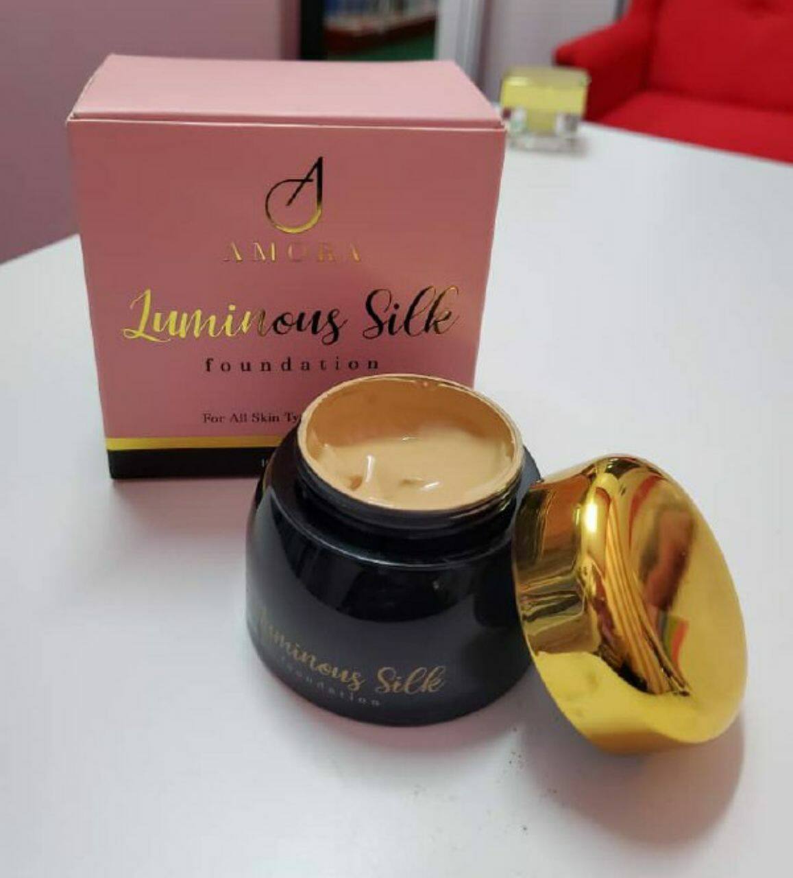 amora luminous silk foundation review