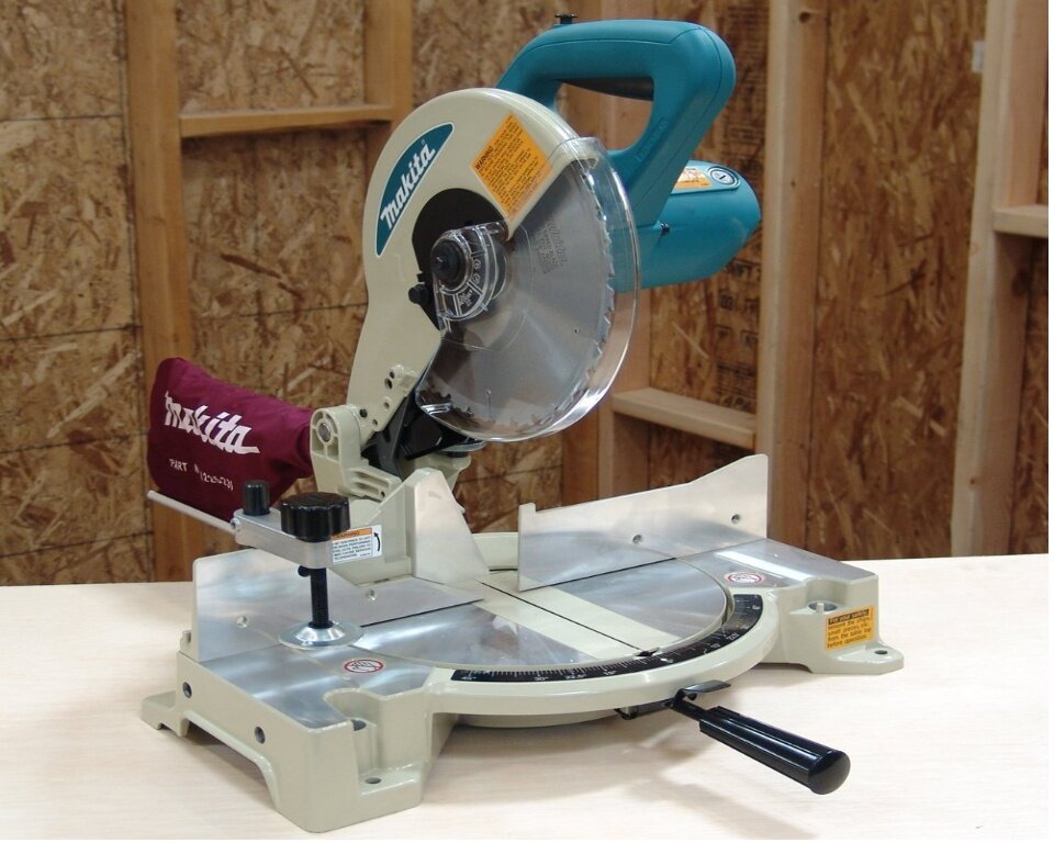 Makita cutting machine online aluminium