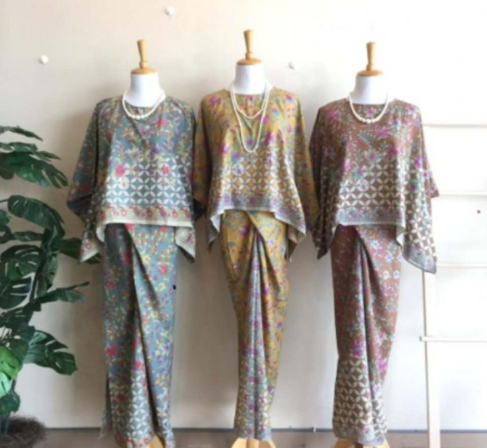 batik kaftan